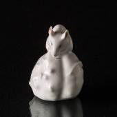 Hvid figur af mus p� kastanje, produceret af Royal Copenhagen