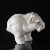 Hvid figur af elefant, produceret af Royal Copenhagen