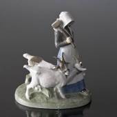 Pige med geder, Royal Copenhagen figur nr. 694