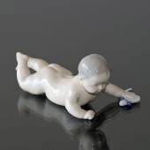 Kravlende barn med sok, Royal Copenhagen figur nr. 1739