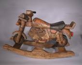 Gyngehest i form af motorcykel