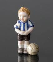 Michael, Dreng som spiller fodbold, figur i Royal Copenhagens serie af minibørn