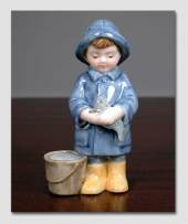 Peter, Fiskerdreng, figur i Royal Copenhagens serie af minib�rn
