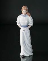 Lady with Hat, Royal Copenhagen figurine in the series Scandinavian women