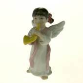 Annual Little Angels, Girl with horn