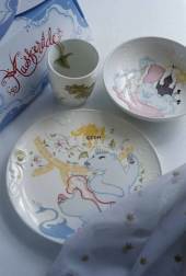 Masquerade giftbox to girls, flat and deep plate, produced by Royal Copenhagen