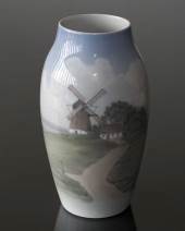 Vase med Mølle, produceret af Royal Copenhagen