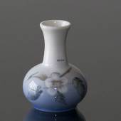 Vase med  Kirseb�rblomst, produceret af Royal Copenhagen