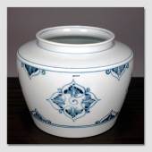 Vase med bl�t motiv, produceret af Bing & Gr�ndahl