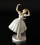 Ballet girl, Bing & Grondahl figurine
