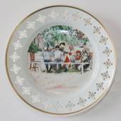 Carl Larsson Platteserie nr. 1 platte nr. 2, Bing & Grøndahl - Frokost under det store birketræ