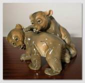 Bear cups, playing