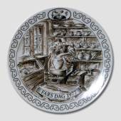 Plate