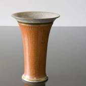 Orange krakkeleret vase, produceret af Royal Copenhagen