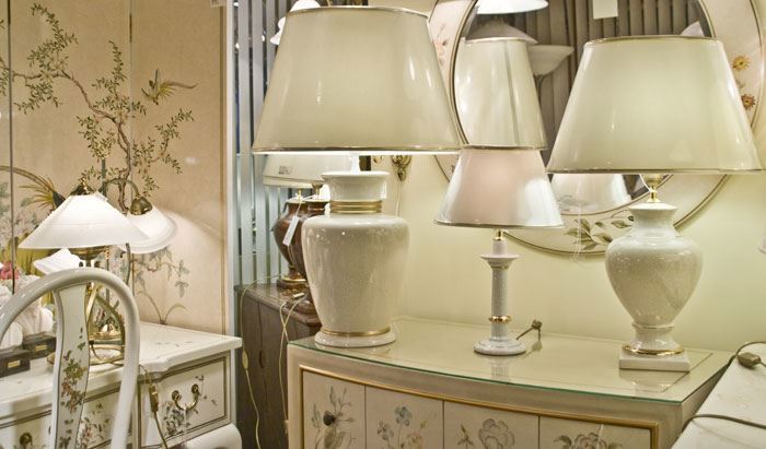 Off white bordlamper med guld.jpg