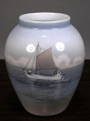Lyngby-Porcelain-vase-l74-2.jpg