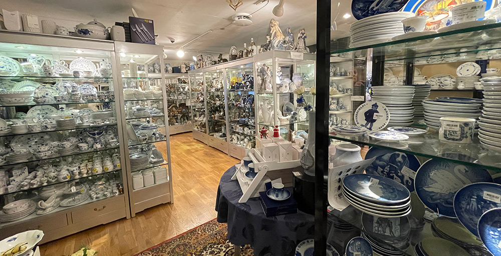 Porcelain at DPH Trading - Plates, services and figurines