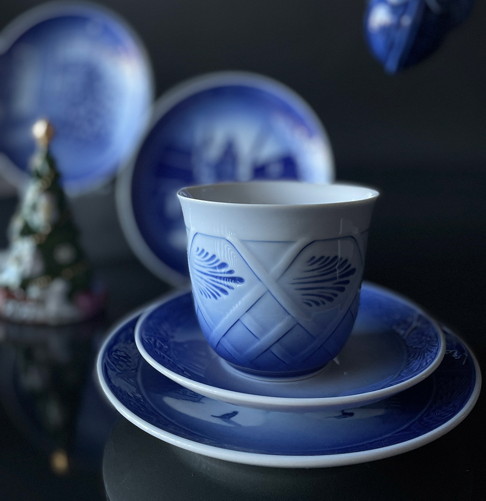 2022 Royal Copenhagen Christmas Thermal Cup, capacity 26 cl.
