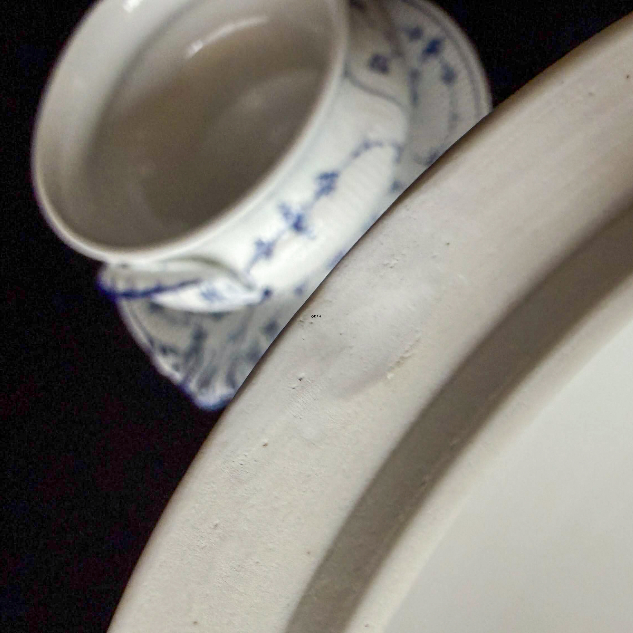 Royal Copenhagen Blue Fluted Plain large round tureen with lid and underplate, 1889-1922, with grinding mark under the lid