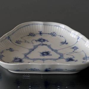 Blue Fluted, Plain, triangular dish 23cm | No. 1-27 | Alt. 1/27 | DPH Trading