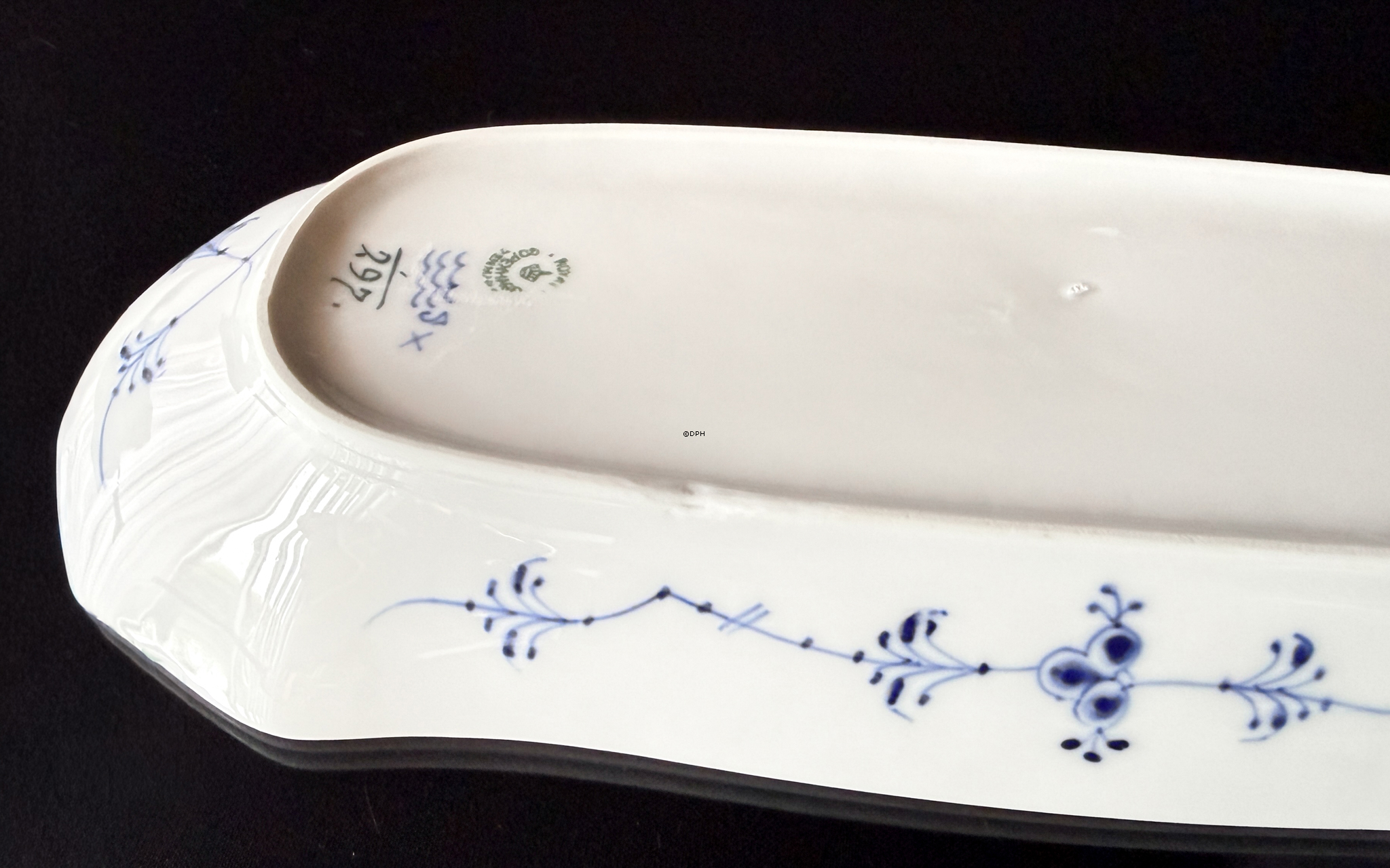 Royal Copenhagen Blue Fluted Plain oval serving dish, 37 cm, no. 1/297