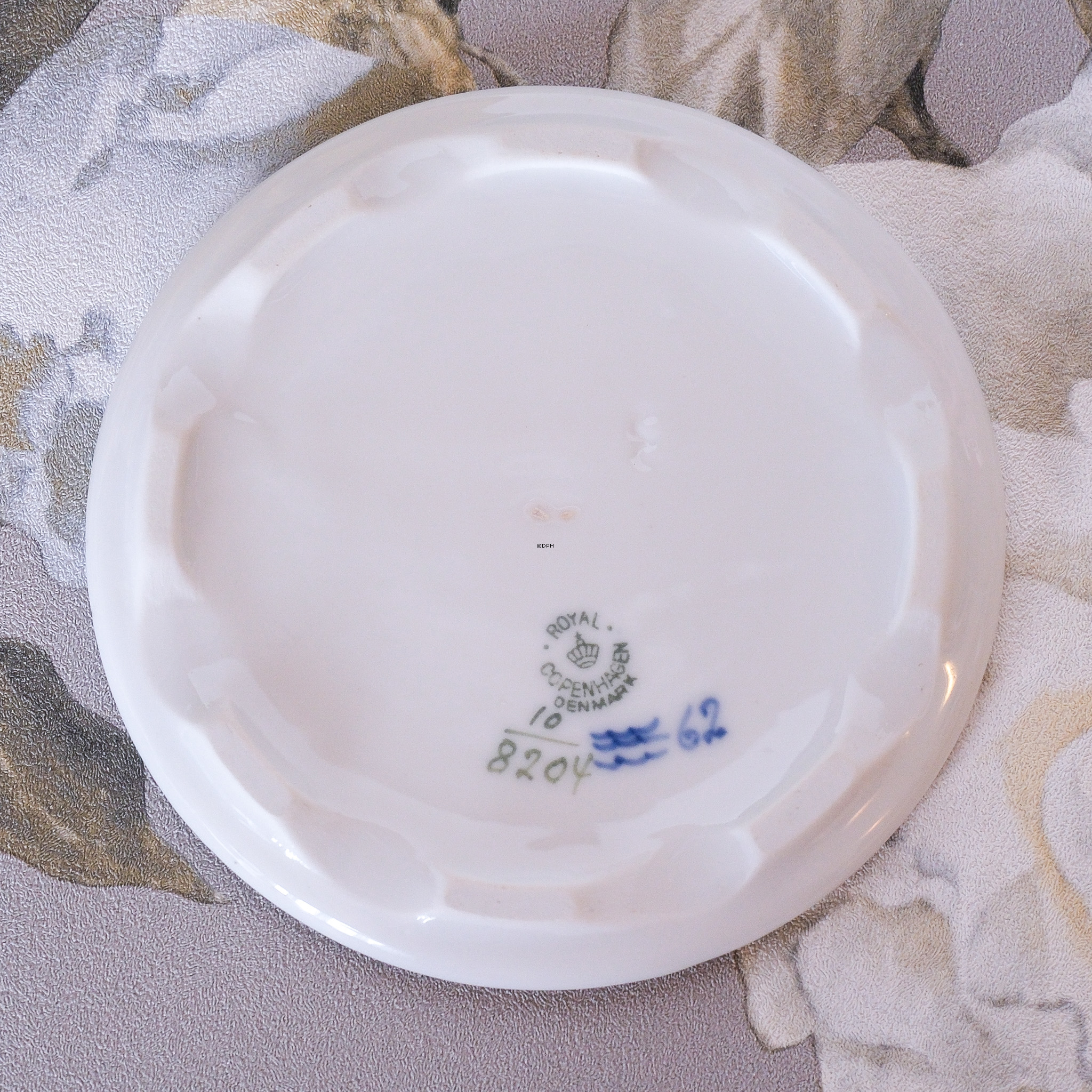 Blue Flower, Braided, Trivet no. 10/8204, Royal Copenhagen