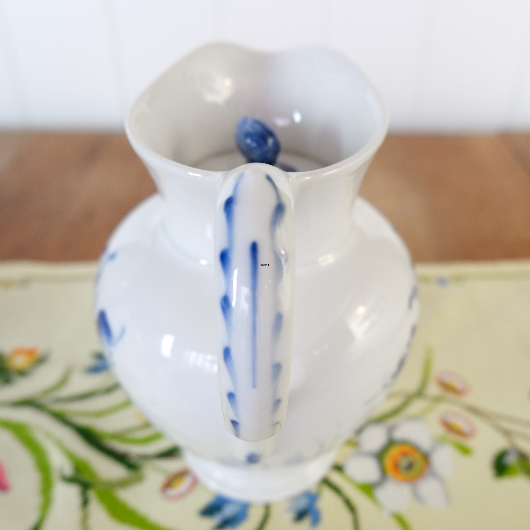 Blue Flower, braided, large chocolate pot with lid no. 10/8246, Royal Copenhagen