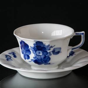 Blue Flower, Angular, tea Cup (large Coffee Cup) with saucer 1,8dl, Royal Copenhagen | No. 10-8500 | DPH Trading