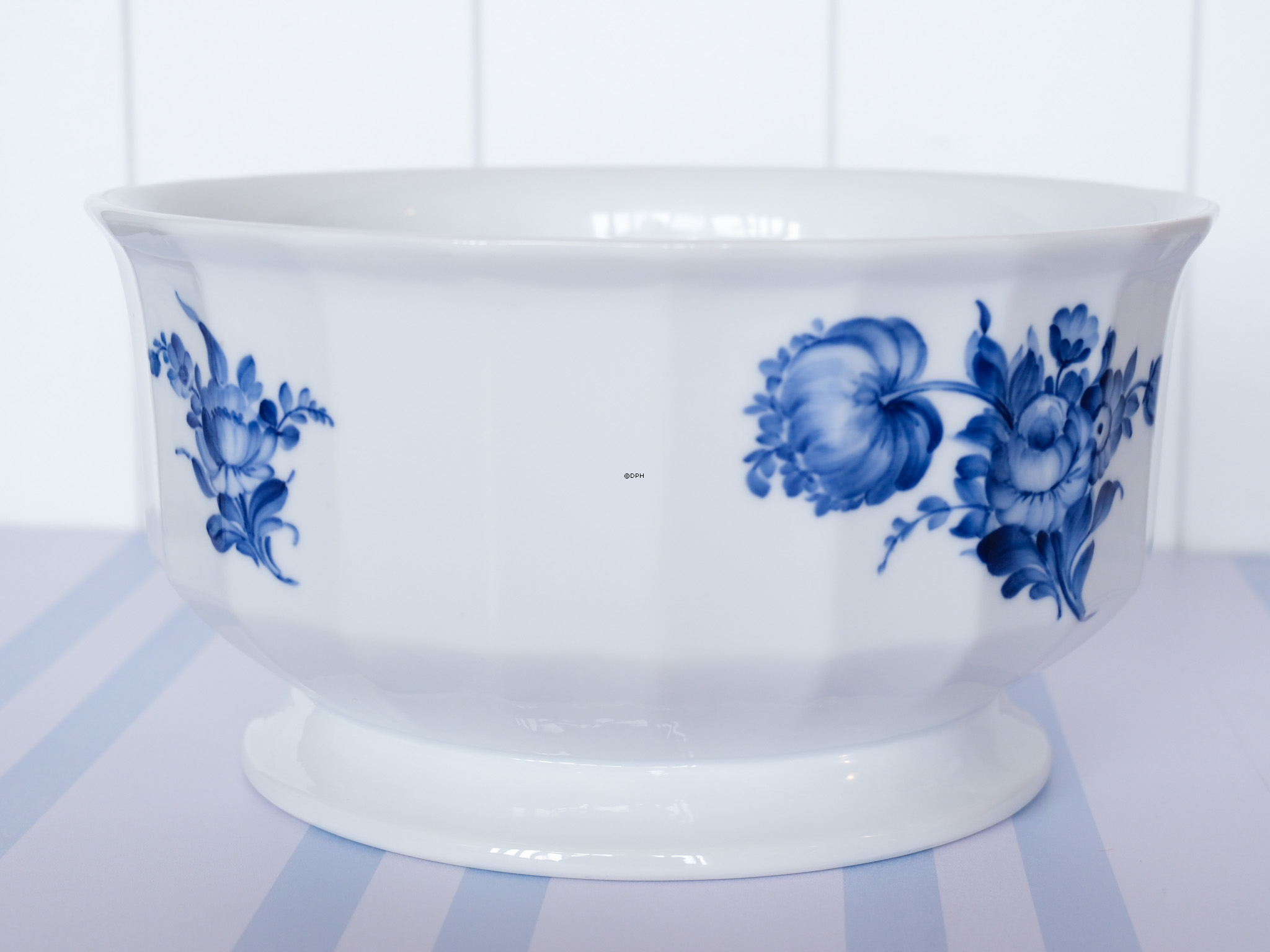 Blue Flower, angular, large bowl / punch bowl no. 10/855, Royal Copenhagen