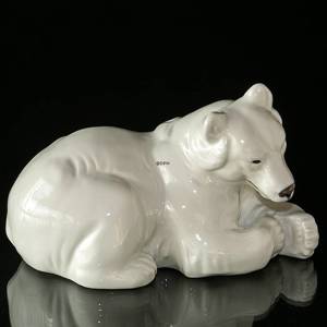 White Polar bear lying down resting, Royal Copenhagen figurine no. 21520 | No. 1003238 | Alt. R21520 | DPH Trading