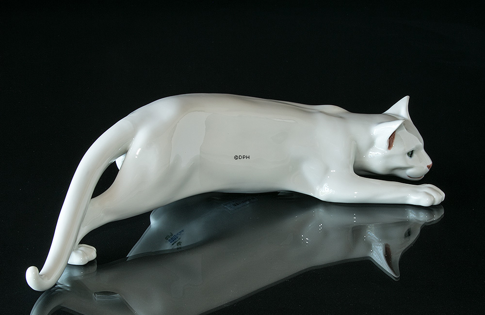 Creeping cat, Royal Copenhagen figurine no. 473 or 059