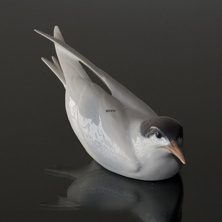Tern Squatting, Royal Copenhagen bird figurine no. 827 or 076