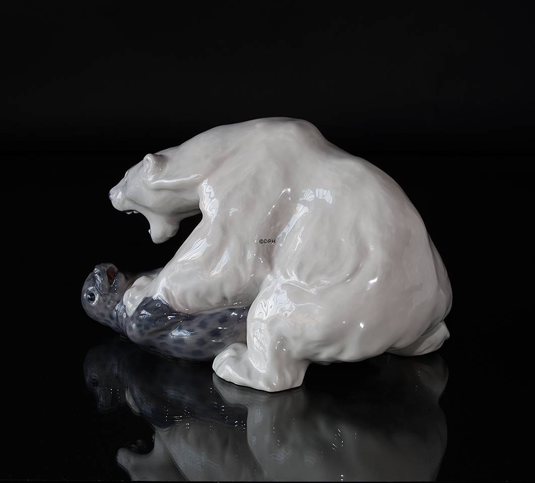 Polar Bear with Seal, Royal Copenhagen figurine no. 1108 | No. 1020086 ...