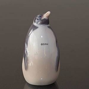 Penguin looking up inquisitively, Royal Copenhagen bird figurine no. 3003 | No. 1020139 | Alt. r3003 | DPH Trading