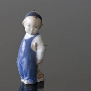 Boy with Broom Learning to Work, Royal Copenhagen figurine no. 3250 | No. 1021141 | Alt. r3250 | DPH Trading