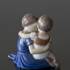 Children playing embracing, Bing & Grondahl figurine no. 1568 | No. 1021403 | Alt. b1568 | DPH Trading