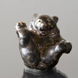 Bear Cub, Royal Copenhagen stoneware figurine no. 22747 | No. 1049247 | Alt. R22747-S | DPH Trading