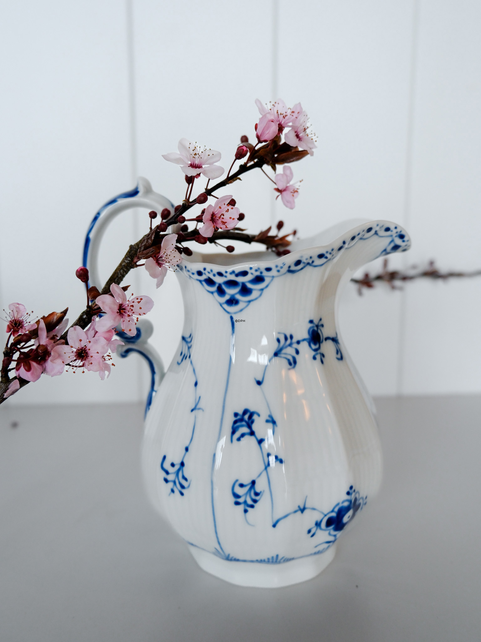 Blue Fluted, Half Lace, Jug no. 1/646 or 443, capacity 90 cl., Royal Copenhagen