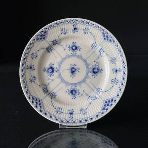 Blue Fluted, Half Lace, plate, Royal Copenhagen 17cm | No. 1102617 | Alt. 1-574 | DPH Trading