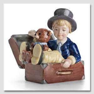 The Flying Trunk Hans Christian Andersen figurine, Royal Copenhagen | No. 1249228 | DPH Trading