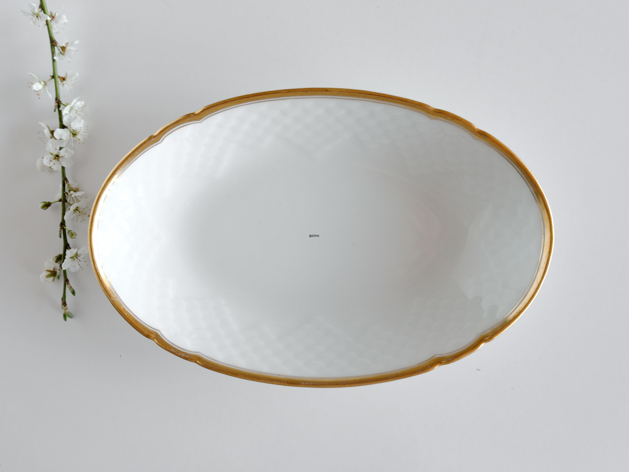 Bing & Grondahl Hartmann oval dish no. 14, 22.5 cm
