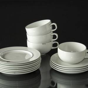 Blue Line with cross, 4 Tea cup with saucer and 7 cake plates, capacity 27 cl, Royal Copenhagen | No. 1358001 | Alt. 3074 | DPH Trading
