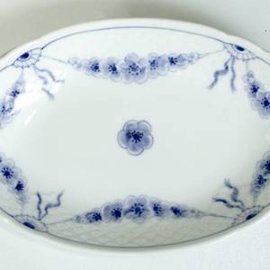 Empire tableware Oval dish, small 24cm, Bing & Grondahl | No. 1425353 | Alt. 4825-318 | DPH Trading