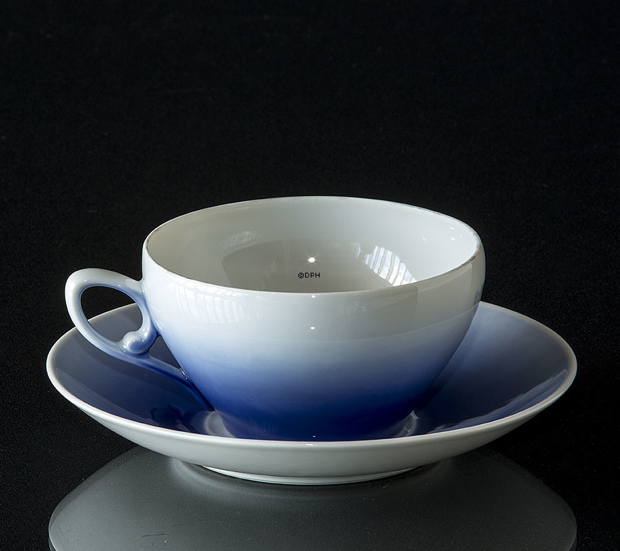 Tea cup WITH saucer Christmas rose Service Bing & Grondahl no. 108 or 473 (saucer 102/305)