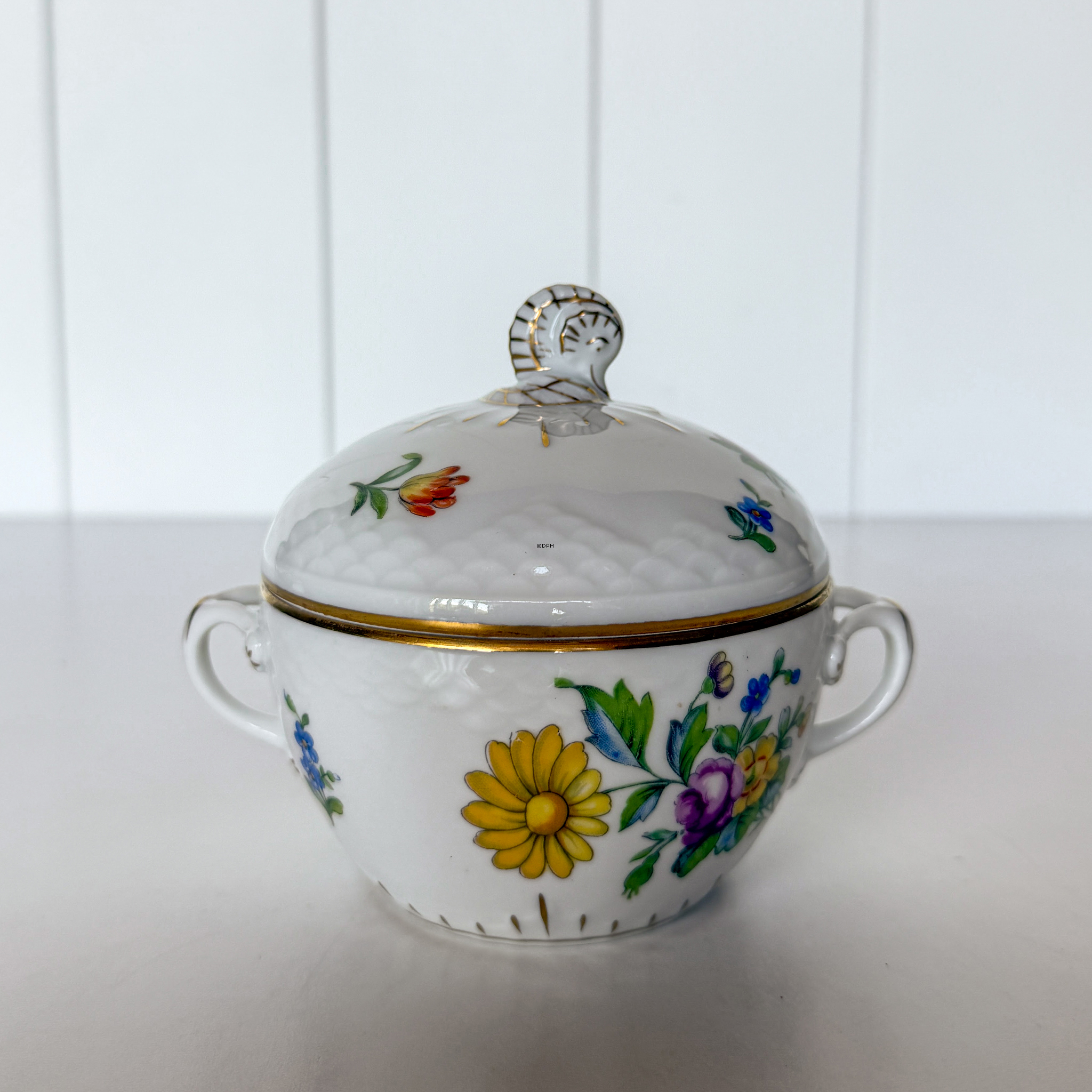 Bing & Grondahl Saxon Flower sugar bowl