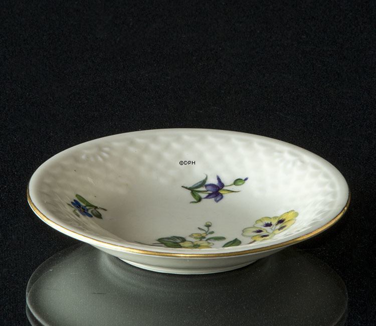 Bing & Groendahl Saxon Flower Small Dish, Assorted Floral Motifs, no. 30