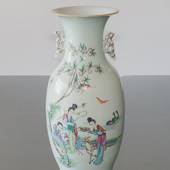 Round Chinese semi antique vase