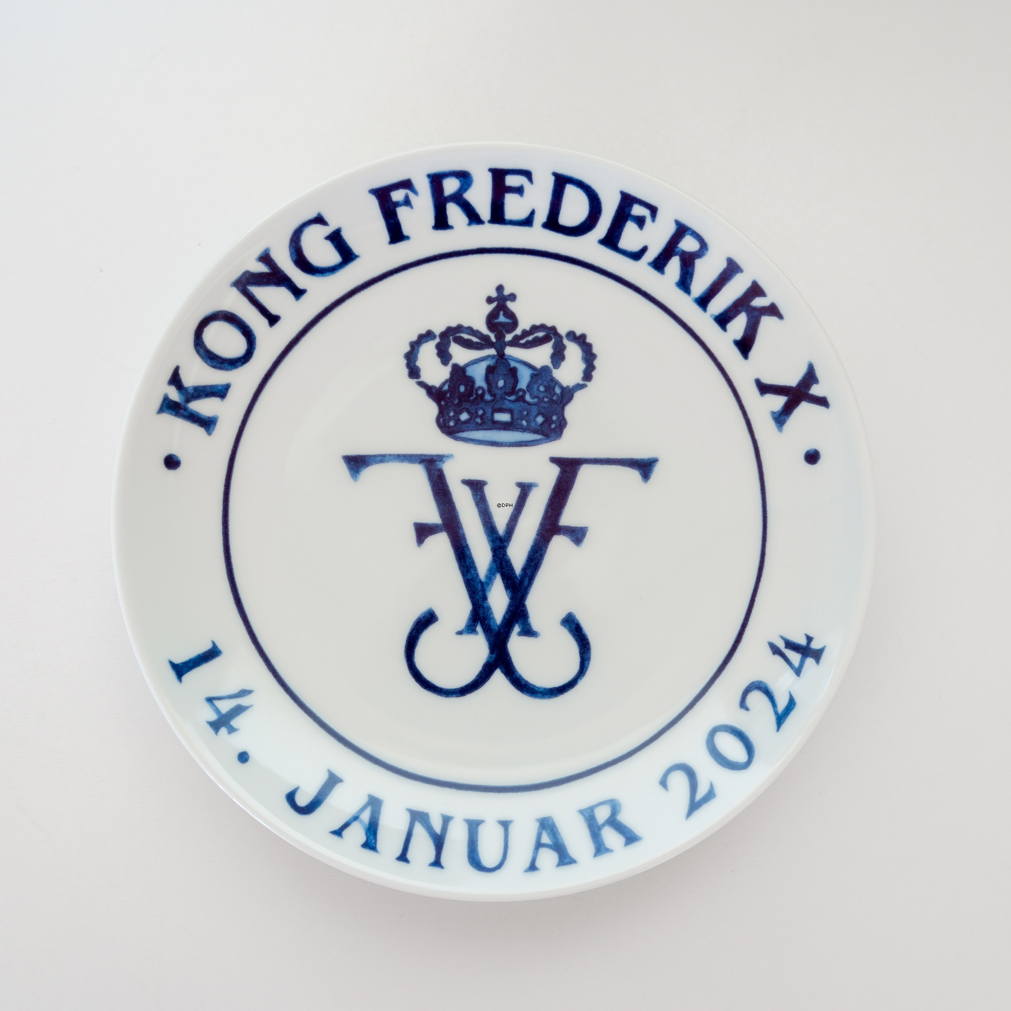 Royal Copenhagen Coronation plates, set, issued on the occasion of the succession to the throne in 2024