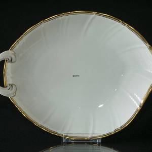 Offenbach leaf shaped pickle dish, Bing & Grondahl | No. 3033357 | DPH Trading