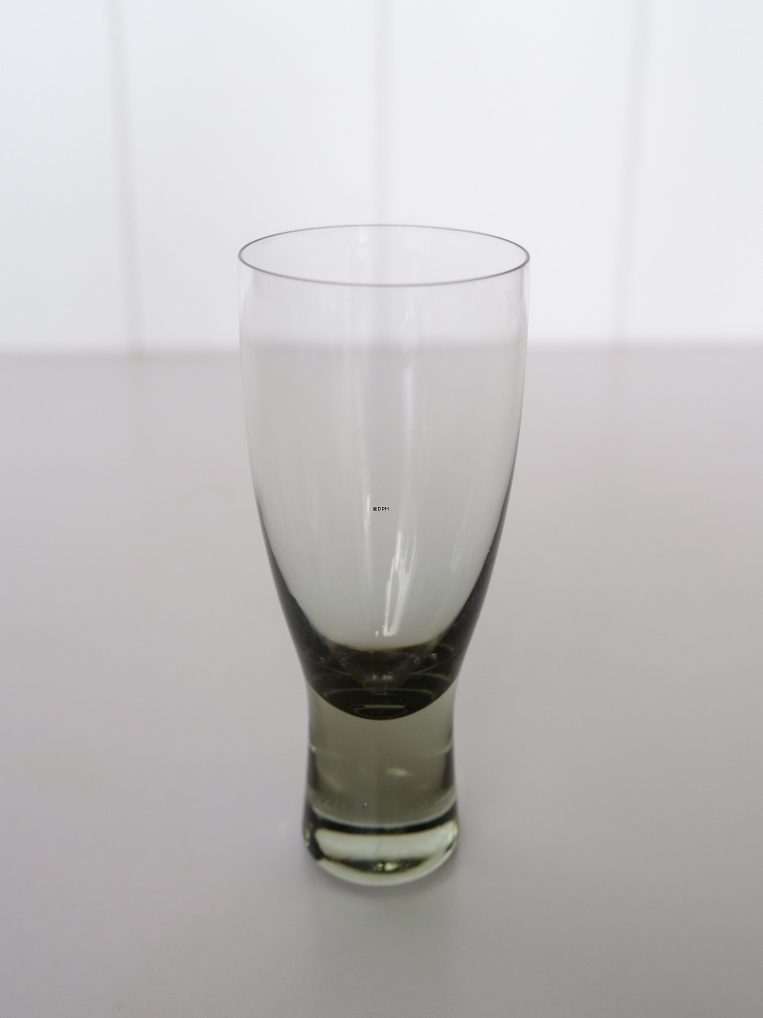 Holmegaard Canada Smoke white wine glass